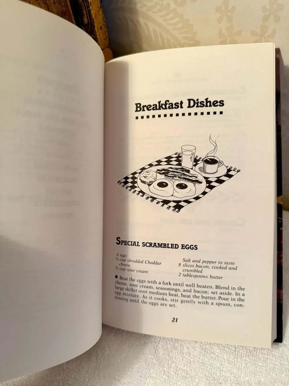 Vintage Cracker Barrel Old Fashioned Country Cooking Hardcover Cookbook